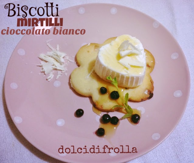 Biscotti ai mirtilli e cioccolato bianco…