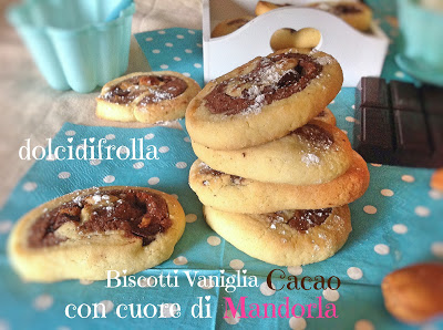 BISCOTTI VANIGLIA CACAO con cuore di MANDORLA