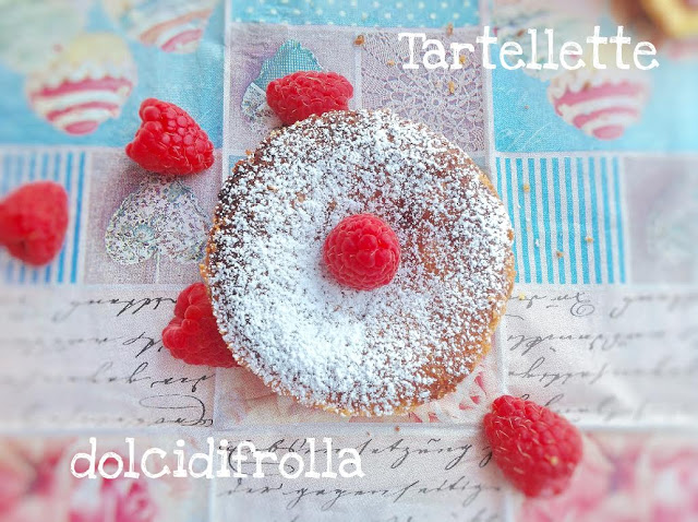 TARTELLETTE CON MARMELLATA DI LAMPONI E FRANGIPANE