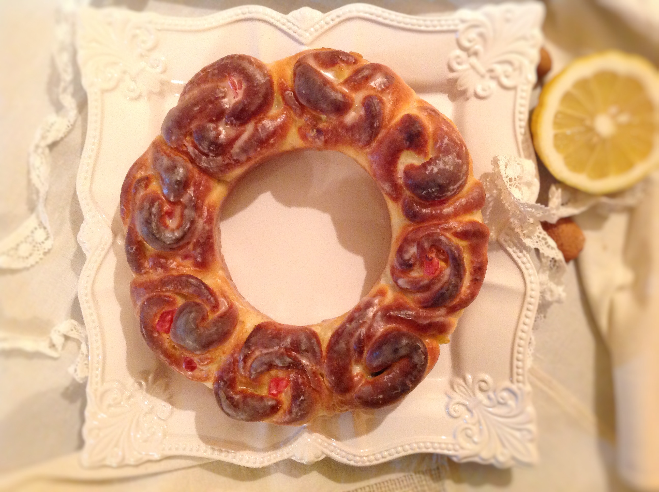 CHALLAH con Crema , Pasta Reale e canditi con Glassa al Limone