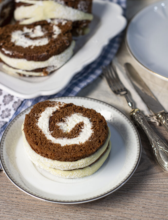 ROTOLO AL CACAO CON CREMA AL CIOCCOLATO BIANCO