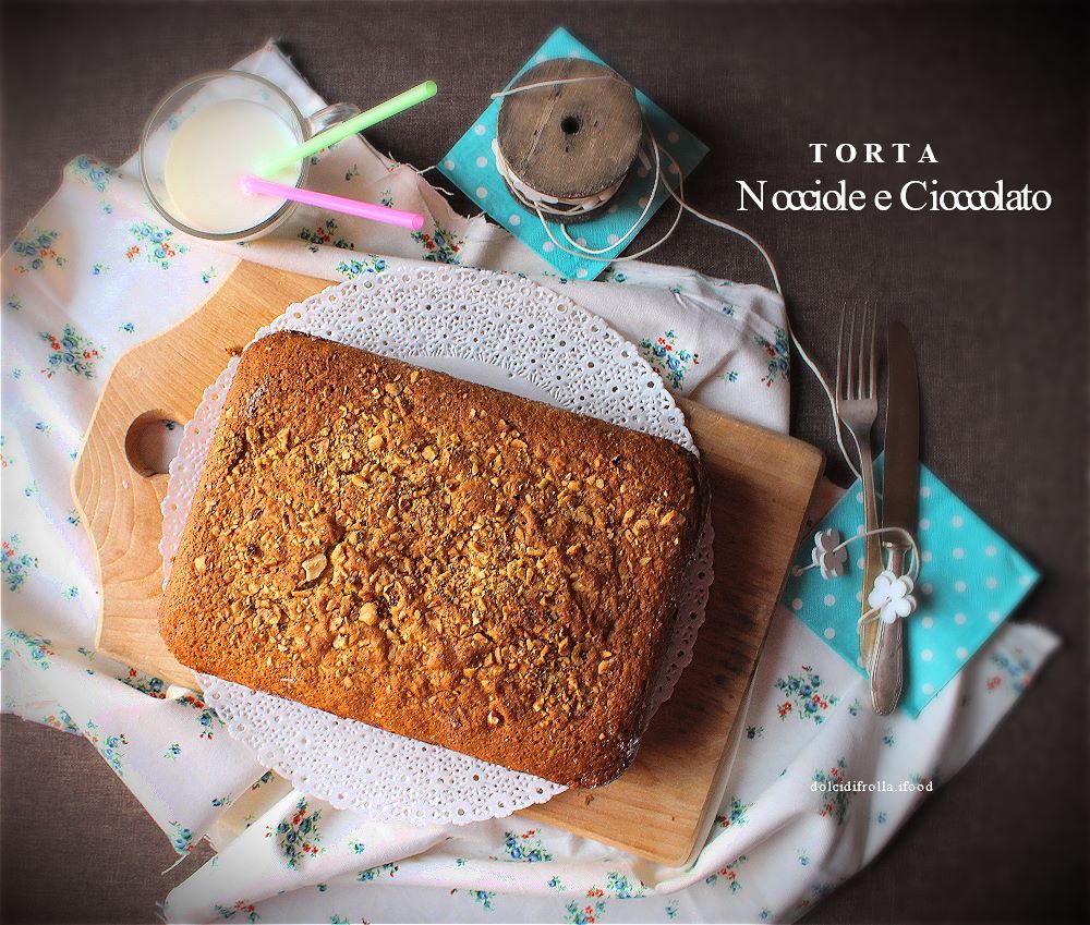 TORTA NOCCIOLE E CIOCCOLATO