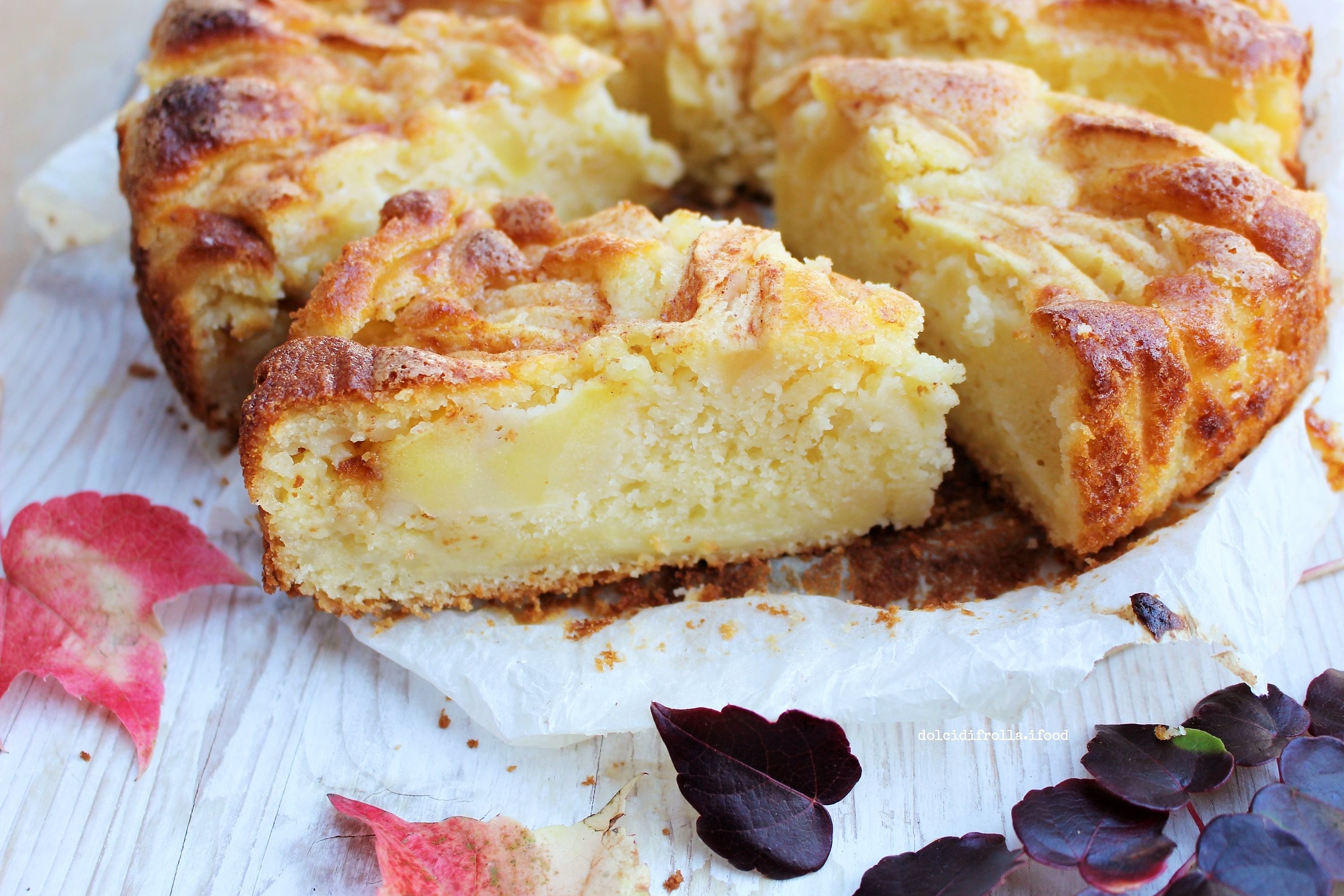 TORTA DI MELE RIPIENA DI CREMA PASTICCERA