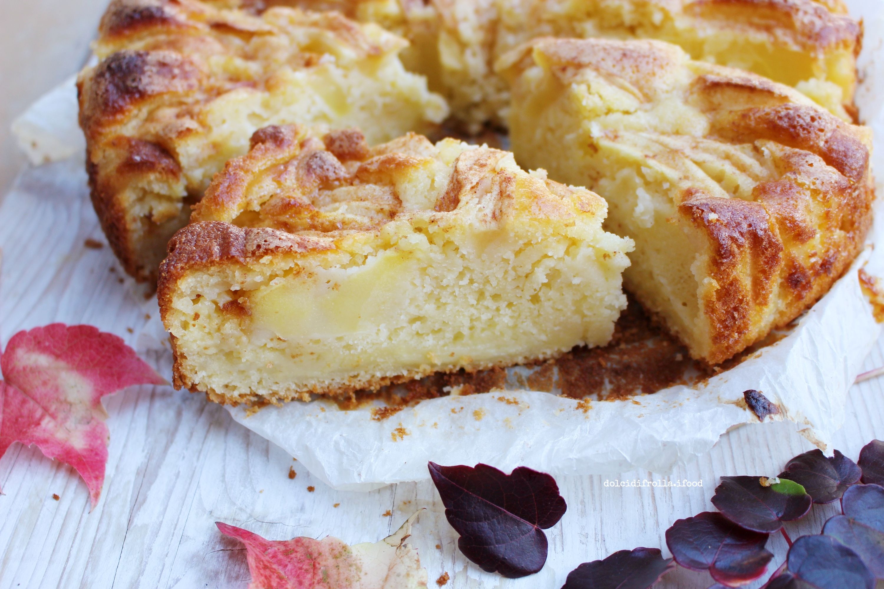 TORTA DI MELE RIPIENA DI CREMA PASTICCERA