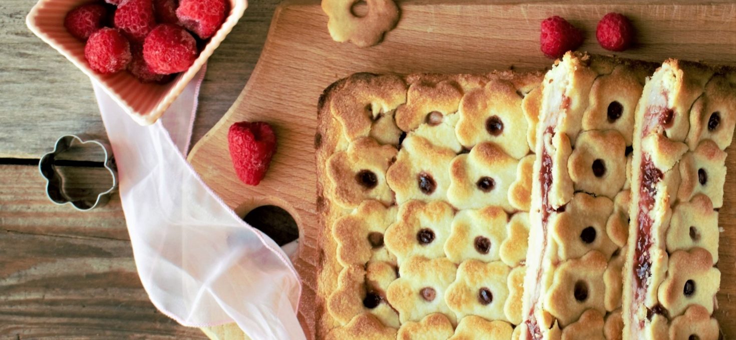 CROSTATA ALLA CREMA CON MARMELLATA DI LAMPONI