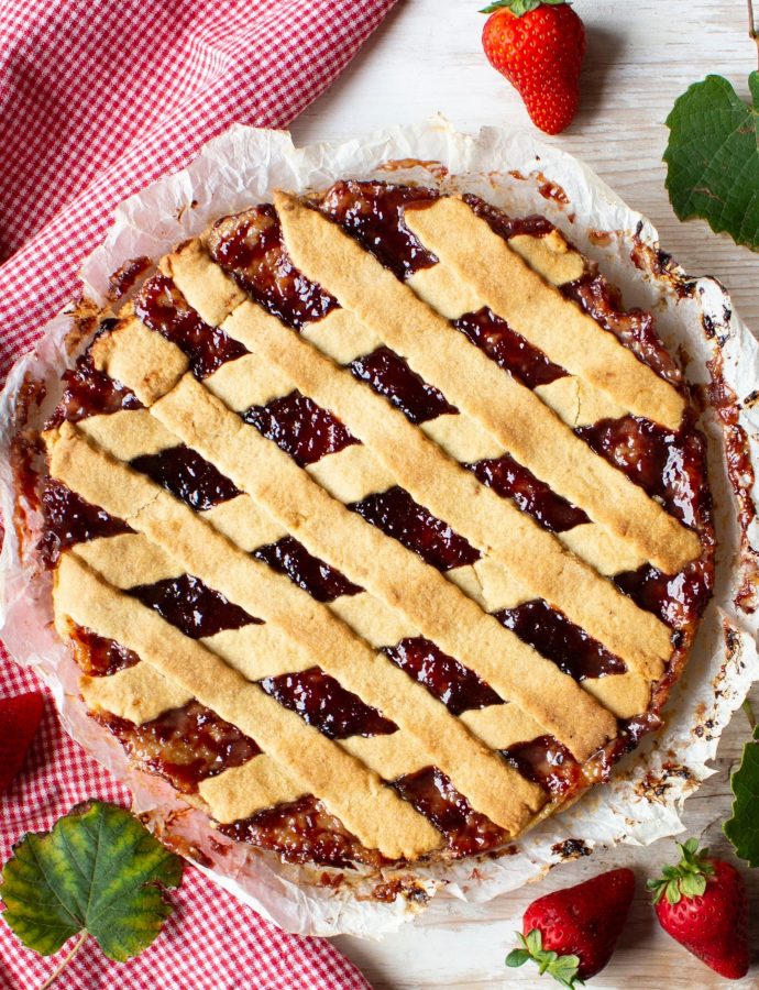 CROSTATA CON CREMA E CONFETTURA DI FRAGOLE