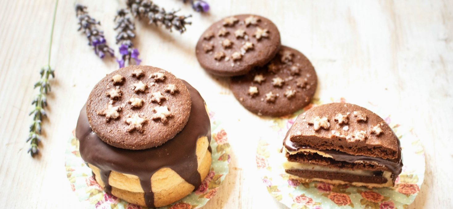 DOLCETTI RIPIENI DI PANDISTELLE E CREMA