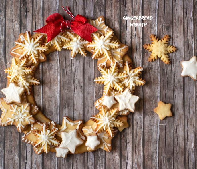 GINGERBREAD WREATH (corona di biscotti)