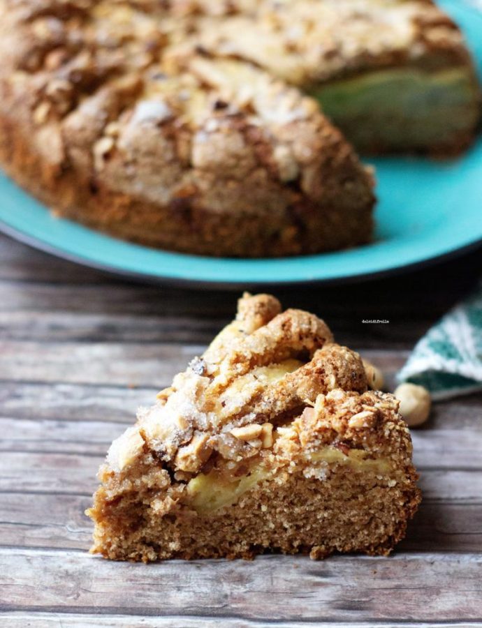 TORTA INTEGRALE ALLE MELE E NOCCIOLE