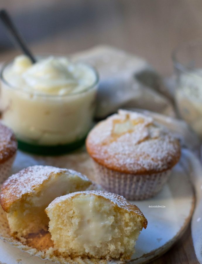 MUFFIN RIPIENI DI CREMA AL LATTE