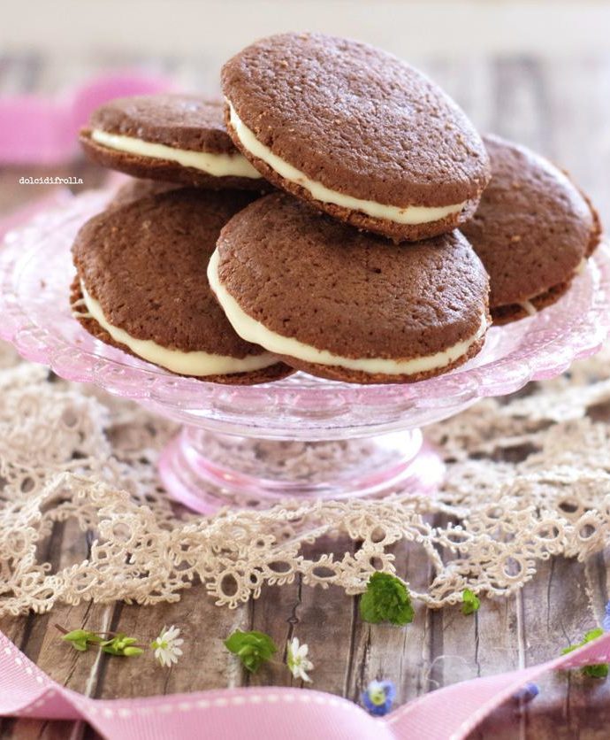 BISCOTTI AL CACAO E CIOCCOLATO BIANCO