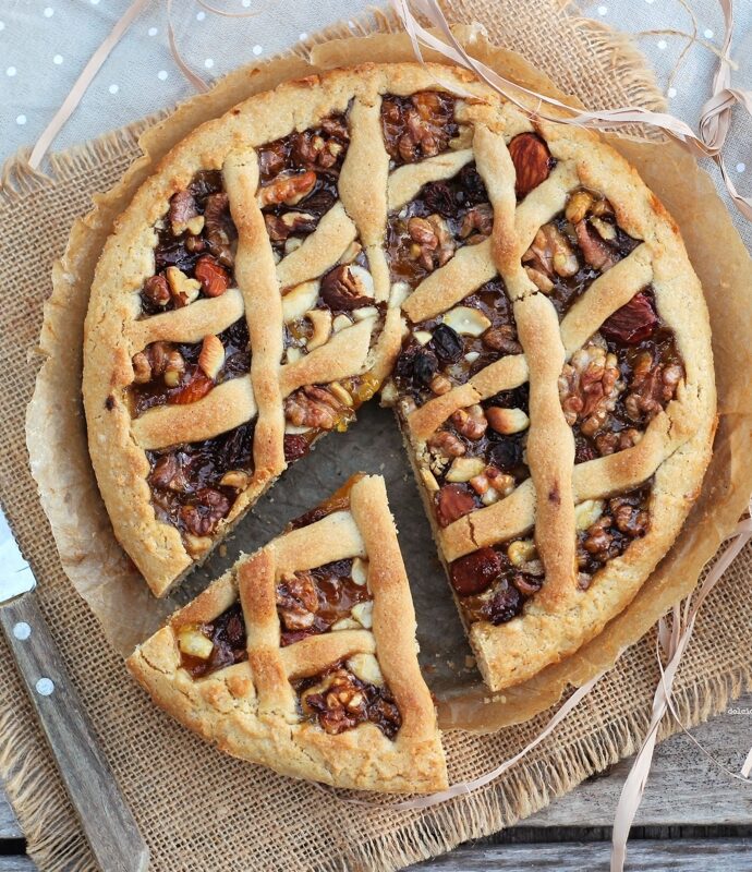 CROSTATA CON  MARMELLATA E FRUTTA SECCA