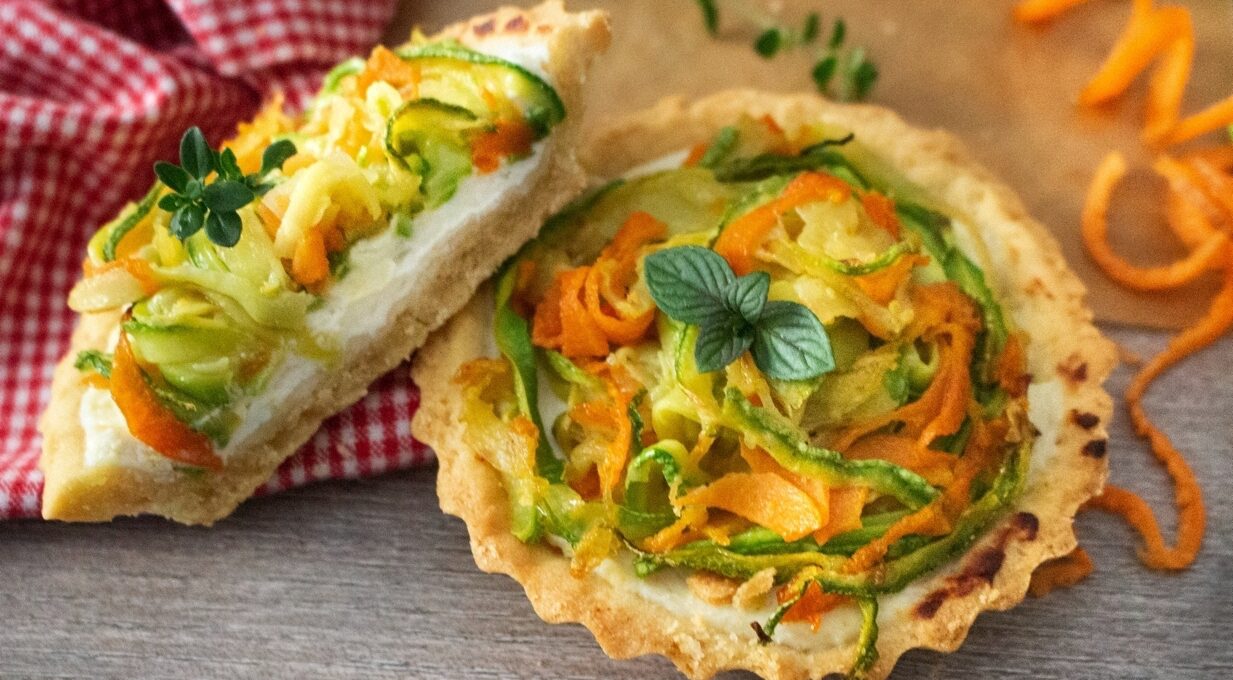 CROSTATINE CON RICOTTA E TAGLIATELLE DI VERDURE