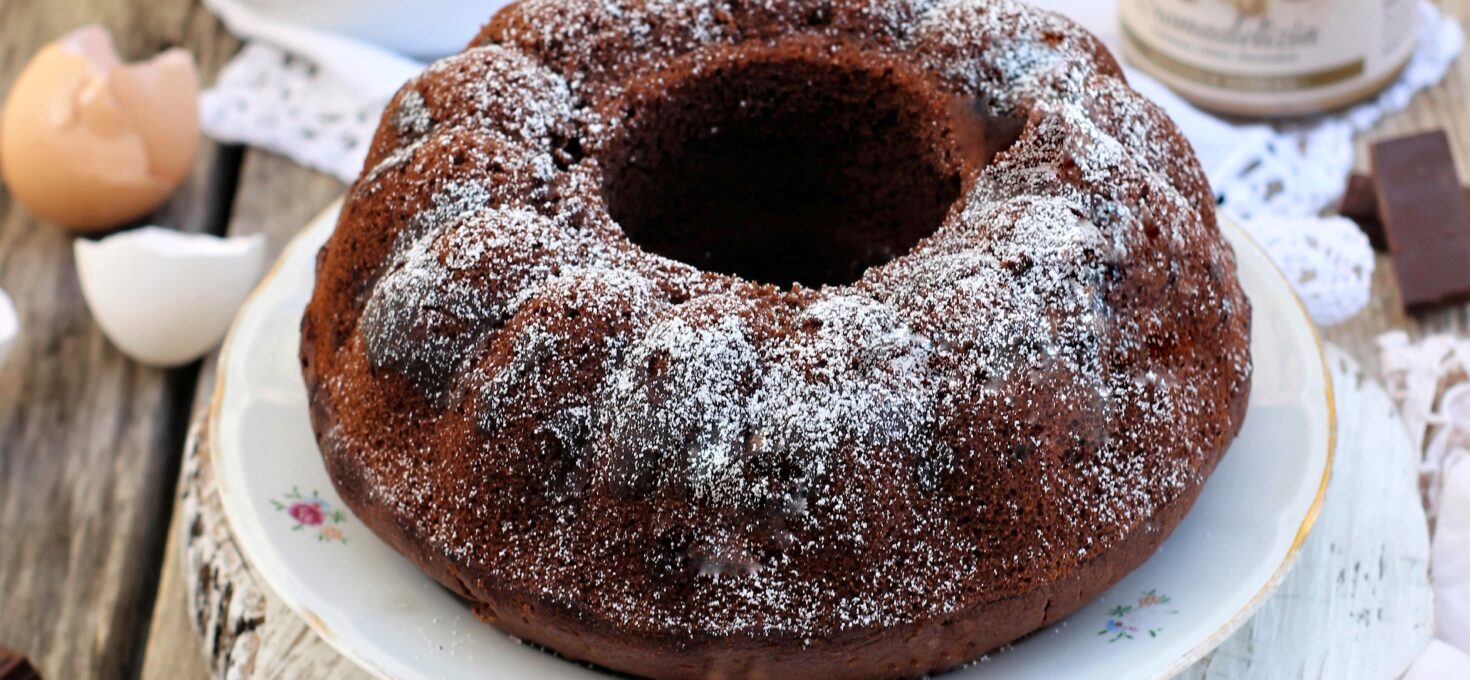 CIAMBELLA AL CACAO VARIEGATA ALLA NOCCIOLA
