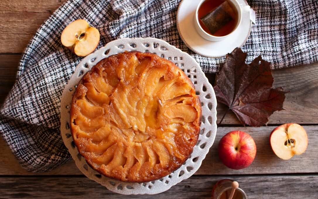 TORTA ROVESCIATA DI MELE E MIELE