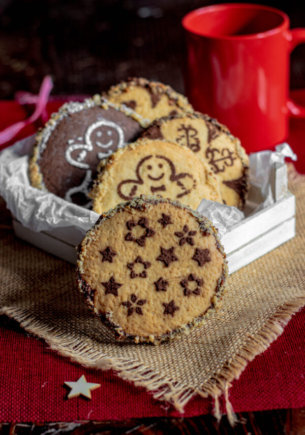 Biscotti Al Burro Di Natale.Biscotti Di Natale Decorati Dolci Di Frolla