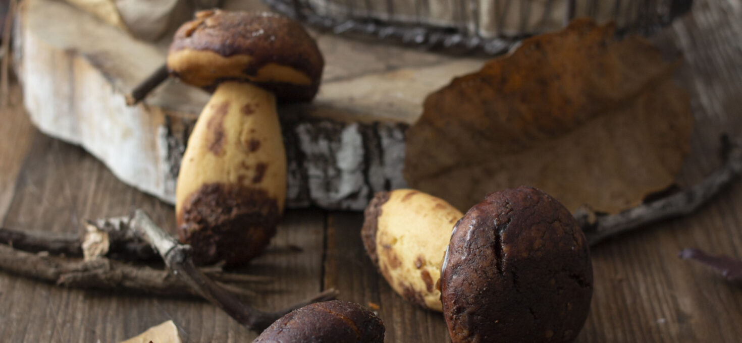 FUNGHETTI DI PASTA FROLLA