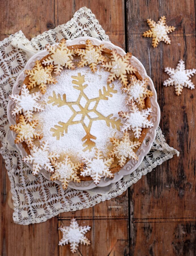 CROSTATA CON DOPPIA CREMA E FIOCCHI DI NEVE