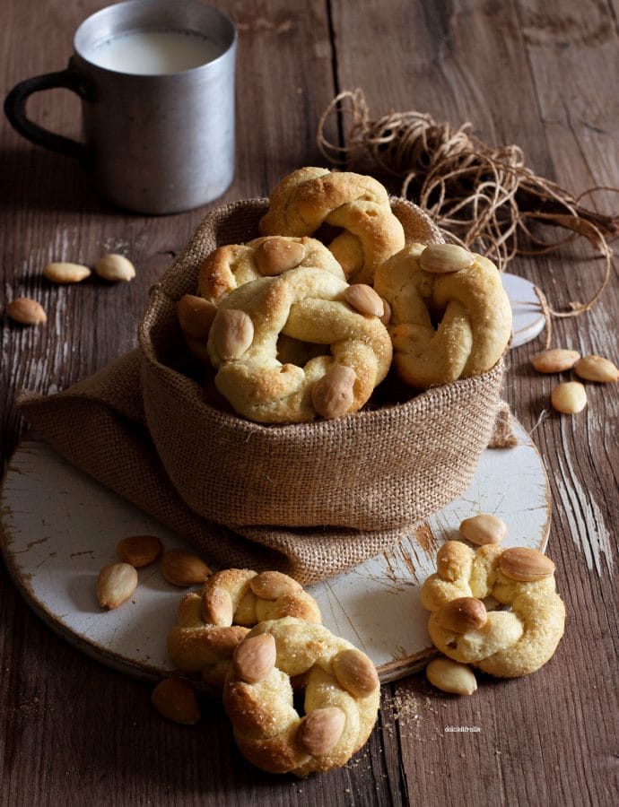 BISCOTTI DEL FORNAIO ALLE MANDORLE