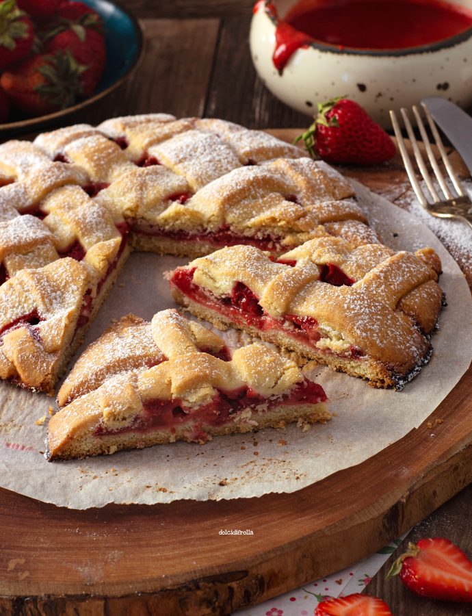 CROSTATA ALLE FRAGOLE SENZA STAMPO