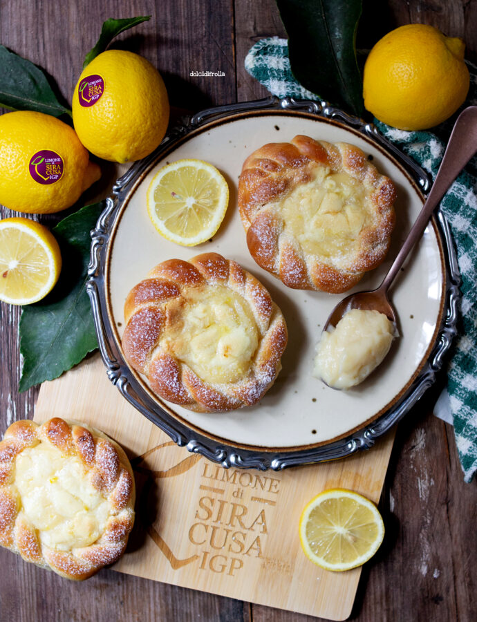 BRIOCHES CON CREMA AL LIMONE