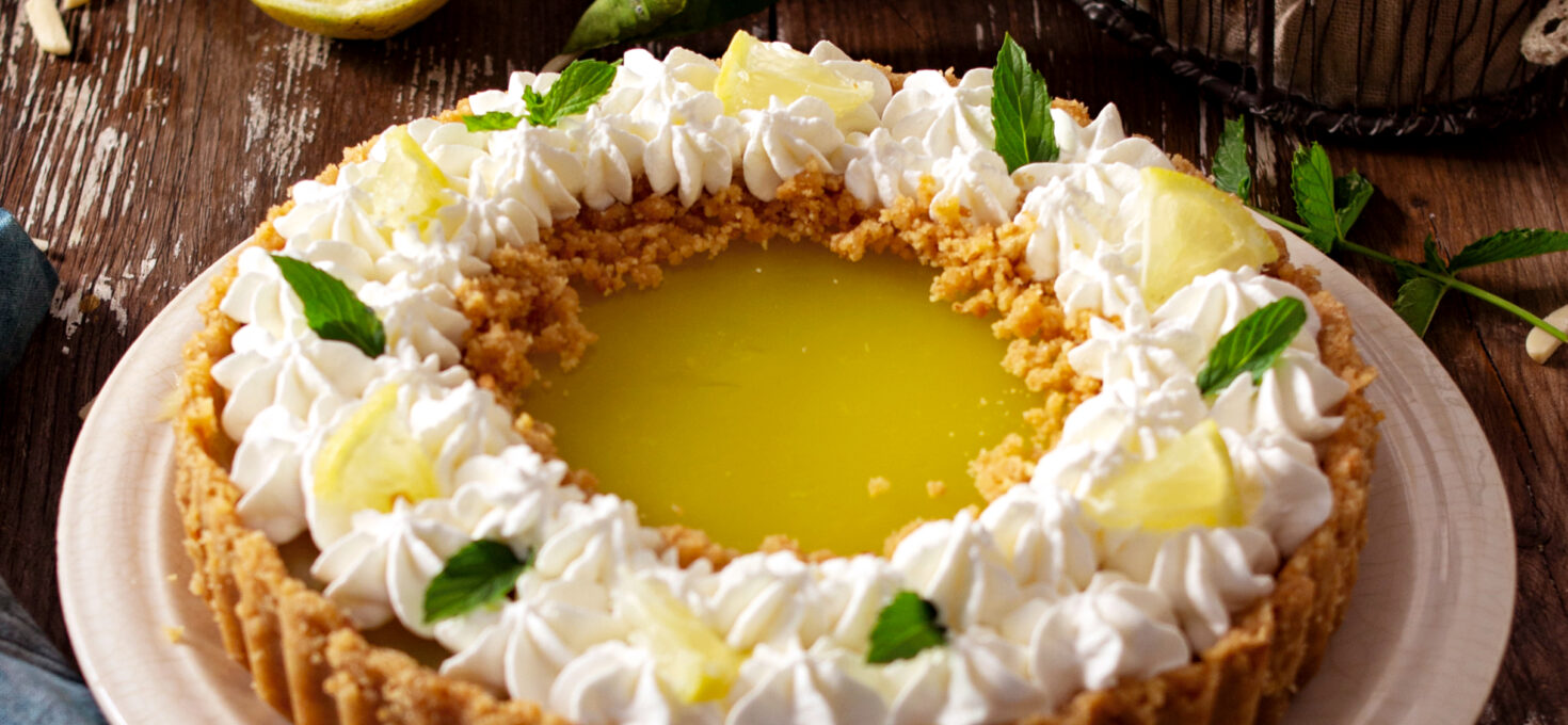 CROSTATA SENZA COTTURA CON MANDORLE E GELO DI LIMONE