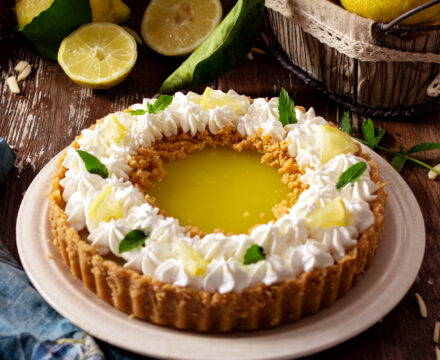 CROSTATA SENZA COTTURA CON MANDORLE E GELO DI LIMONE