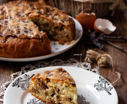 TORTA CON NOCI E CIOCCOLATO